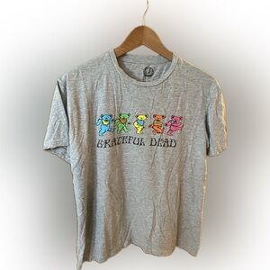 Grateful Dead Shirt *fits more like medium*